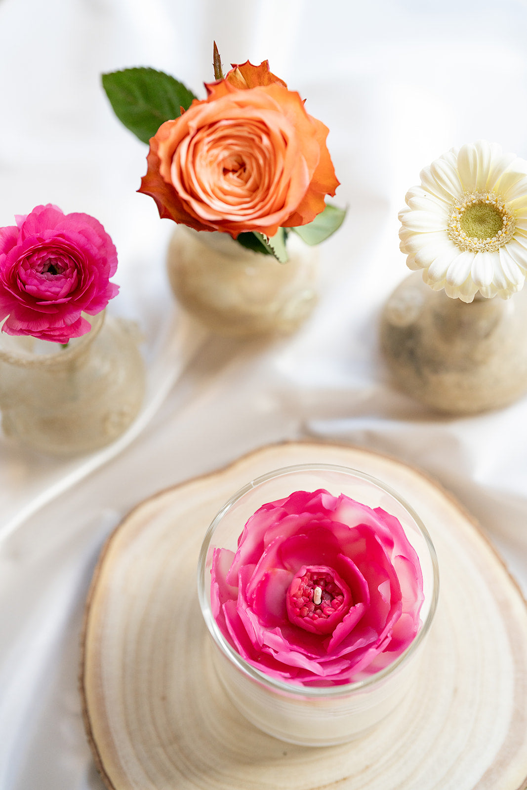 JOSEPHINE Bougie florale – Pivoine sculptée à la main - Parfum délicat