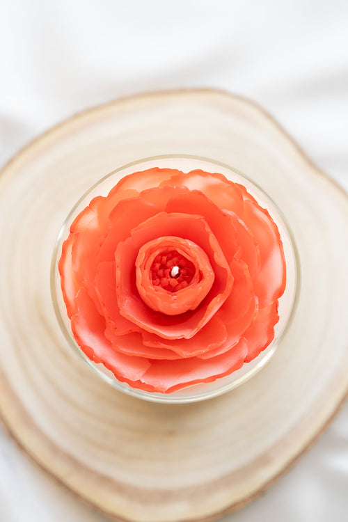 Bougie florale artisanale Joséphine faite main en cire naturelle – Orange pèche

